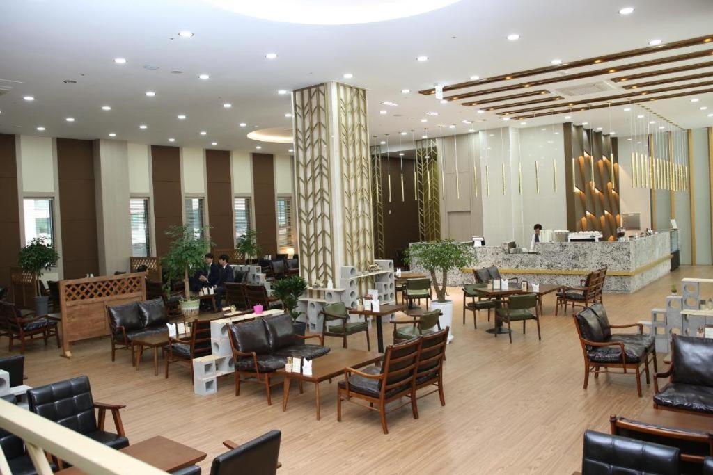 Benikea Hotel Seosan ภายนอก รูปภาพ