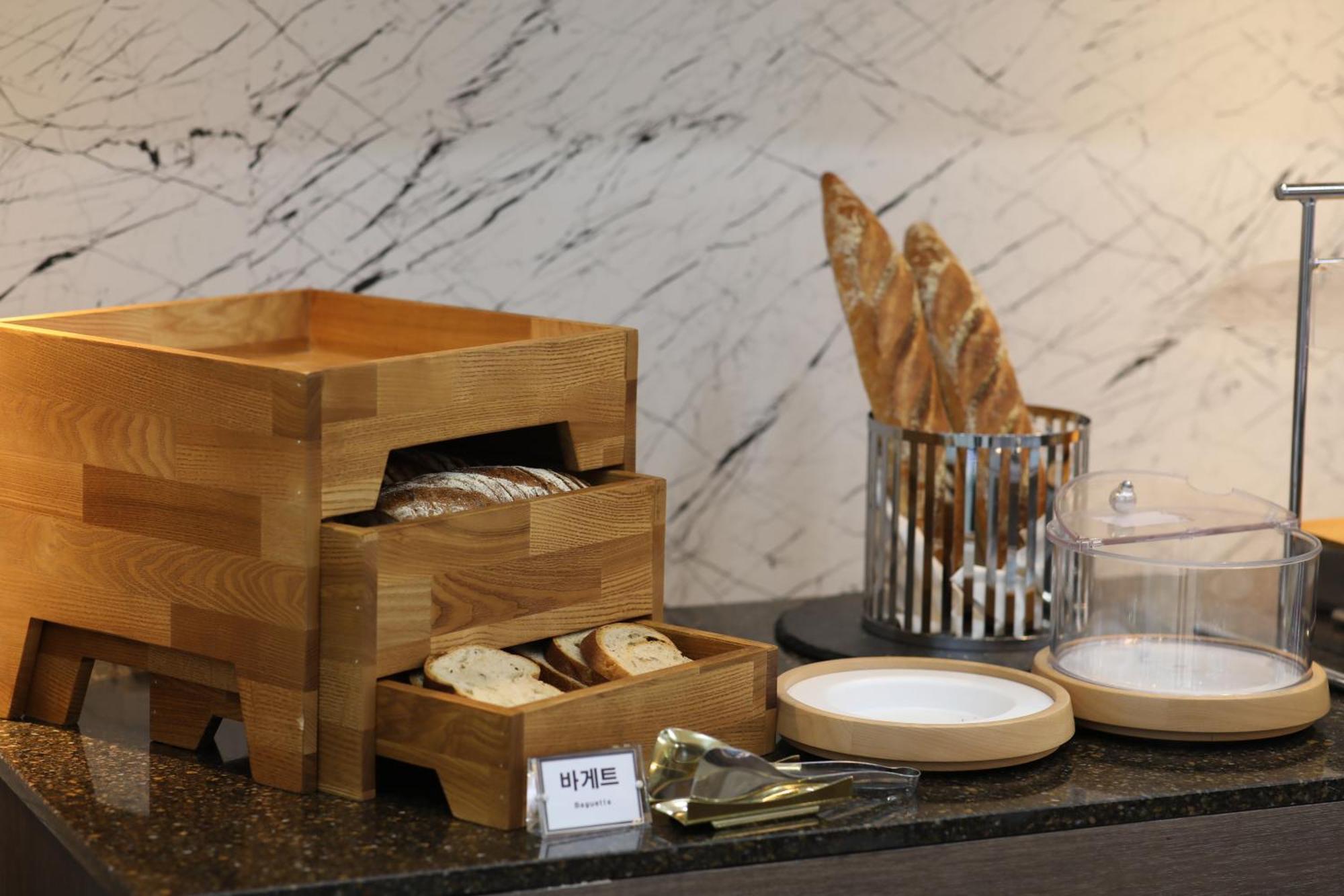 Benikea Hotel Seosan ภายนอก รูปภาพ